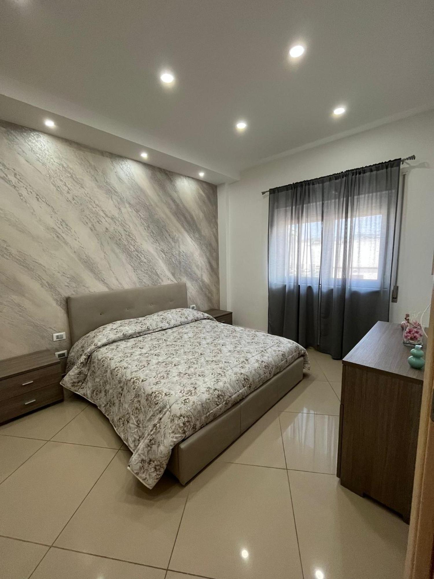 Leonforte Casa Vacanza Helios מראה חיצוני תמונה