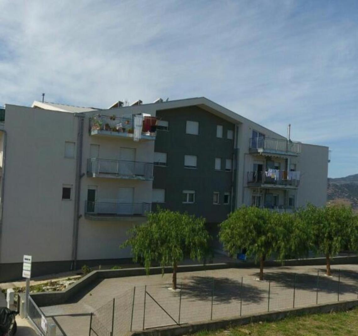 Leonforte Casa Vacanza Helios מראה חיצוני תמונה