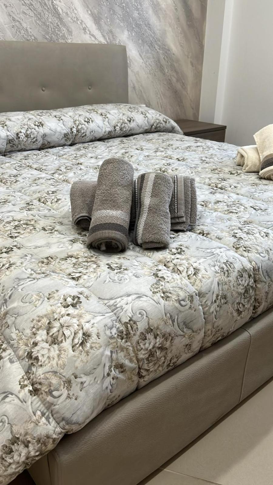 Leonforte Casa Vacanza Helios מראה חיצוני תמונה