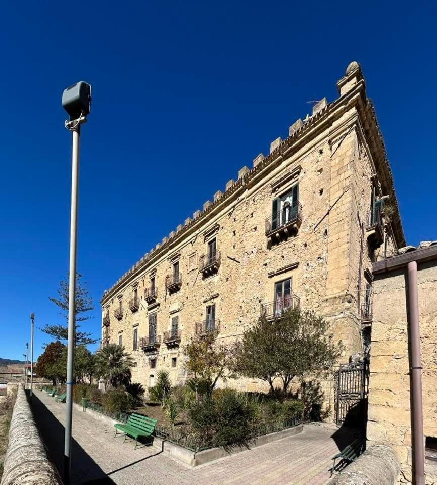 Leonforte Casa Vacanza Helios מראה חיצוני תמונה