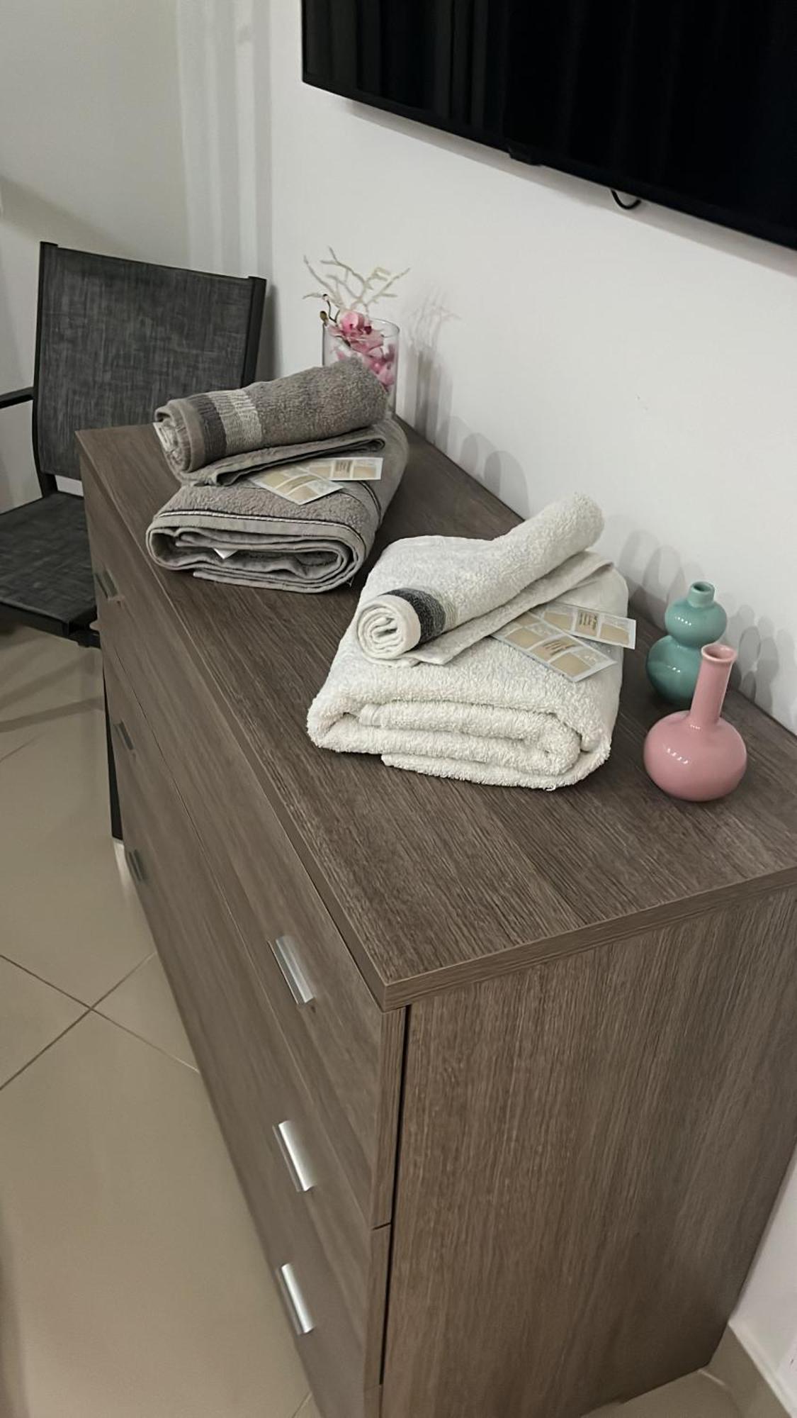 Leonforte Casa Vacanza Helios מראה חיצוני תמונה